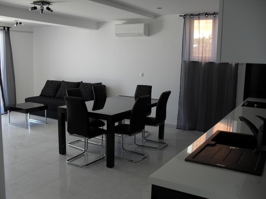 Apartments Govic Primošten Pokój zdjęcie